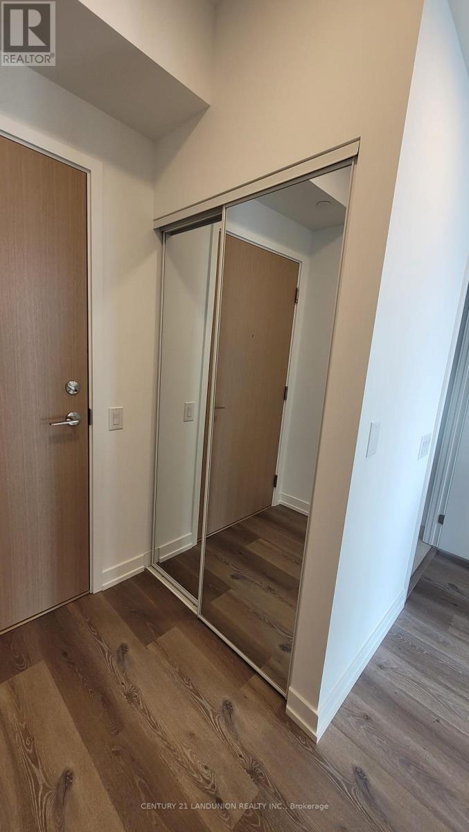 4809 - 395 Square One Drive, Mississauga (City Centre), Ontario  L5B 0B6 - Photo 2 - W12877906