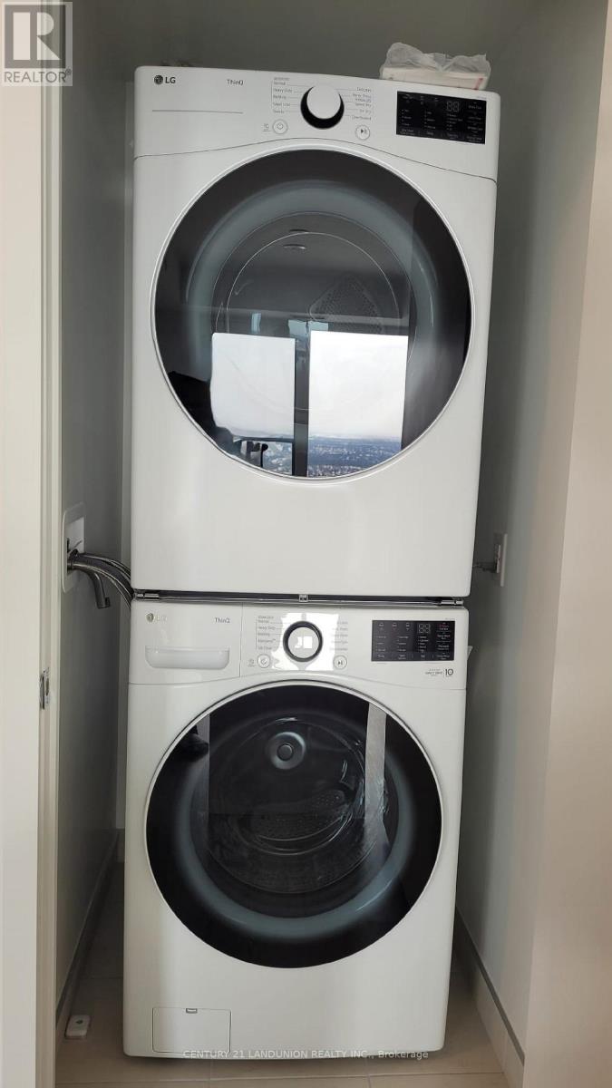 4809 - 395 Square One Drive, Mississauga (City Centre), Ontario  L5B 0B6 - Photo 3 - W12877906