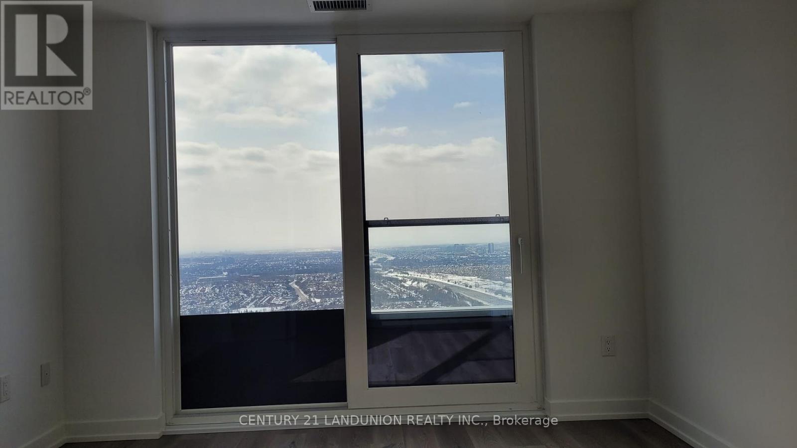 4809 - 395 Square One Drive, Mississauga (City Centre), Ontario  L5B 0B6 - Photo 6 - W12877906