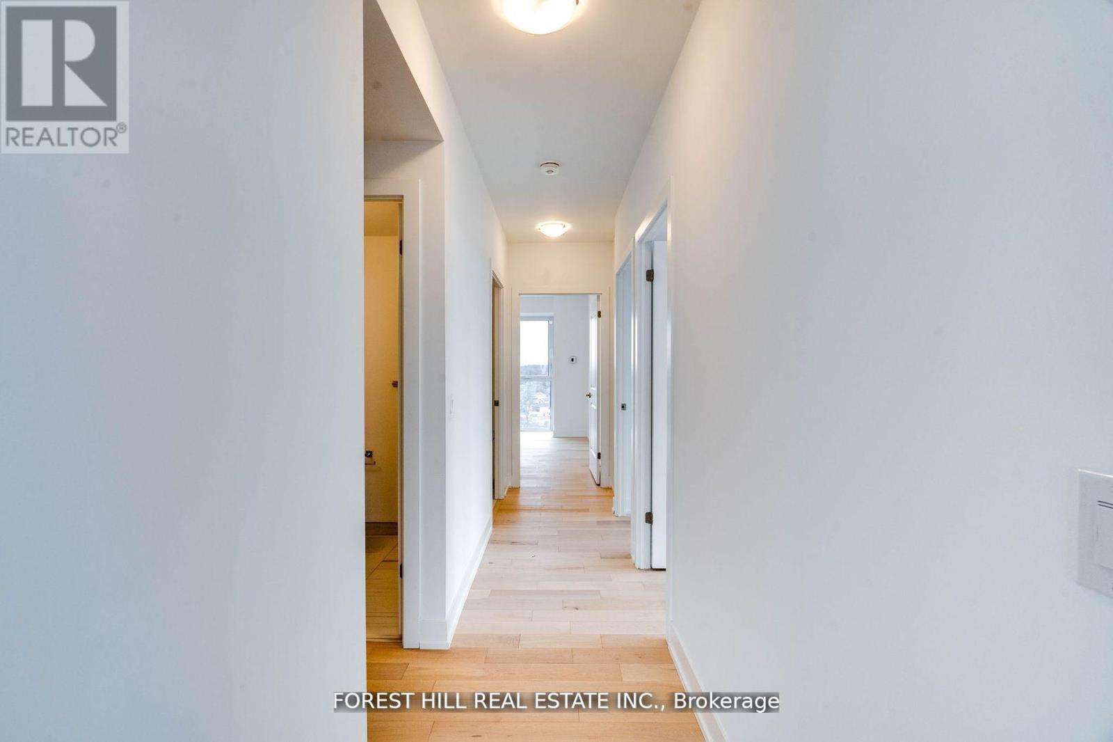 1002 - 1063 Douglas Mccurdy Comm Circle, Mississauga, Ontario  L5G 0C5 - Photo 4 - W12877938