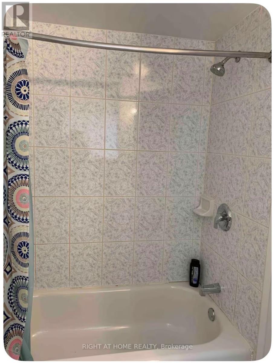 Basement - 3679 Brandon Gate Drive, Mississauga, Ontario  L4T 3E4 - Photo 4 - W12877974