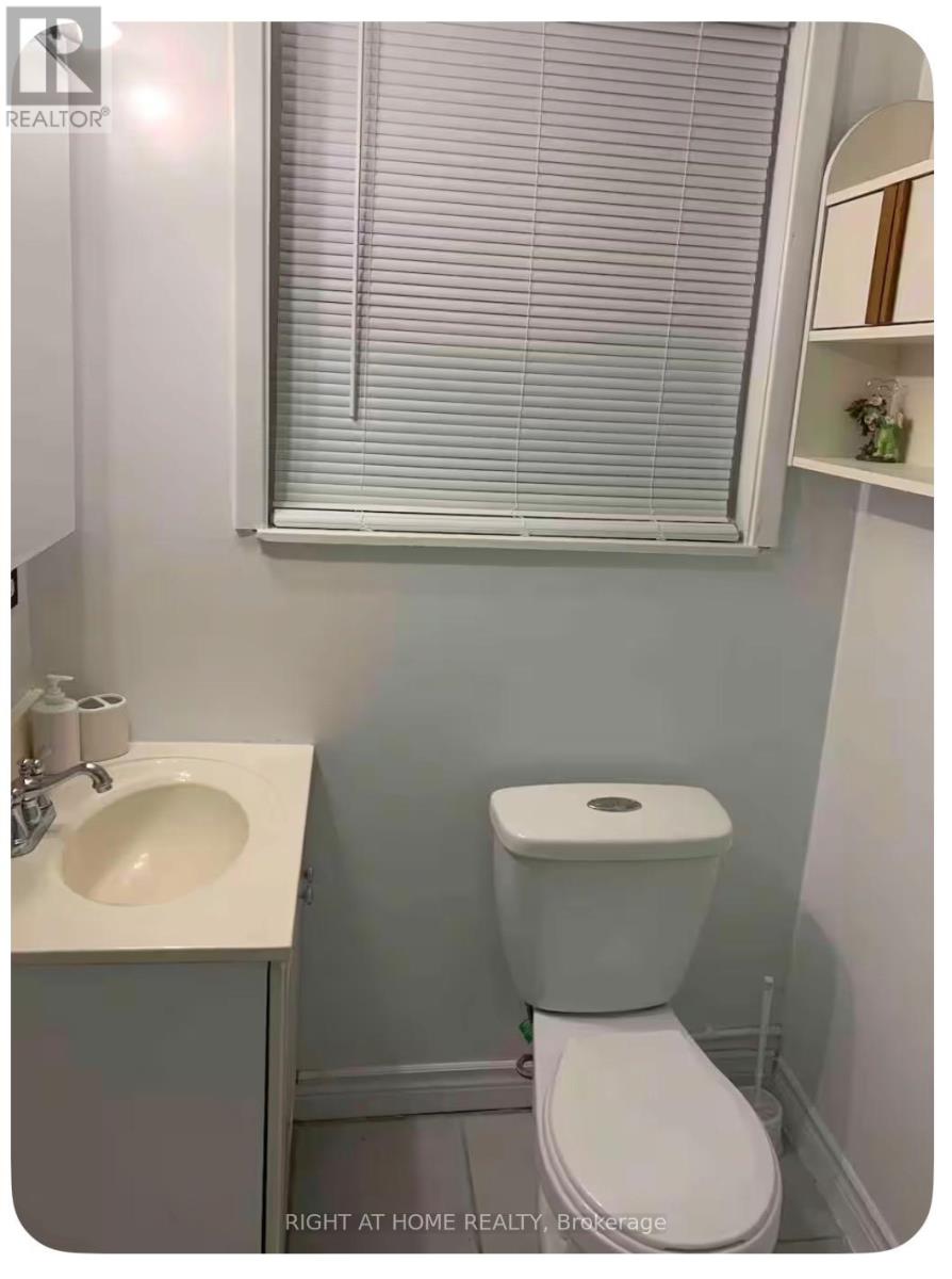 Basement - 3679 Brandon Gate Drive, Mississauga, Ontario  L4T 3E4 - Photo 5 - W12877974