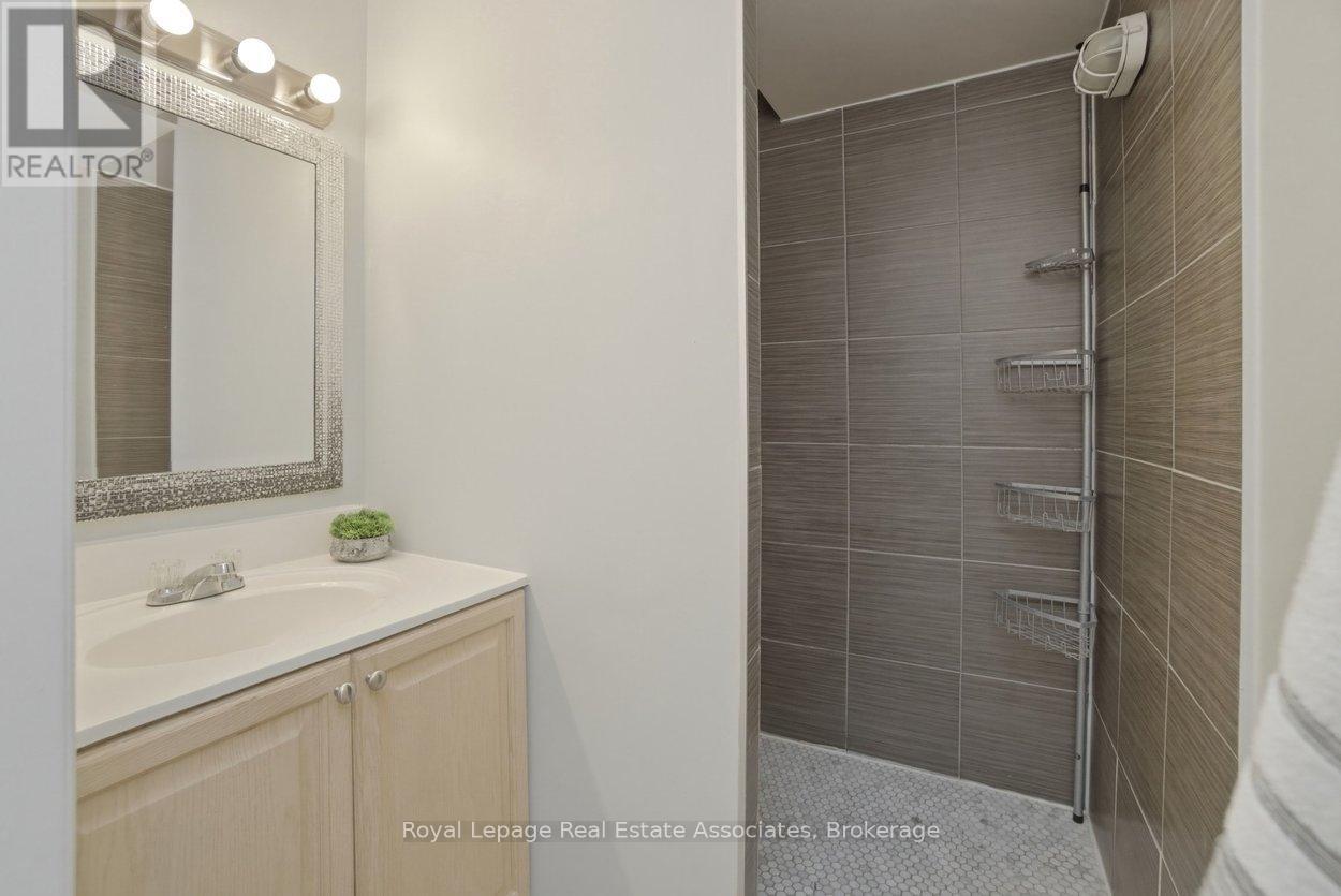 725 Coulson Avenue, Milton, Ontario  L9T 4J3 - Photo 33 - W12877990