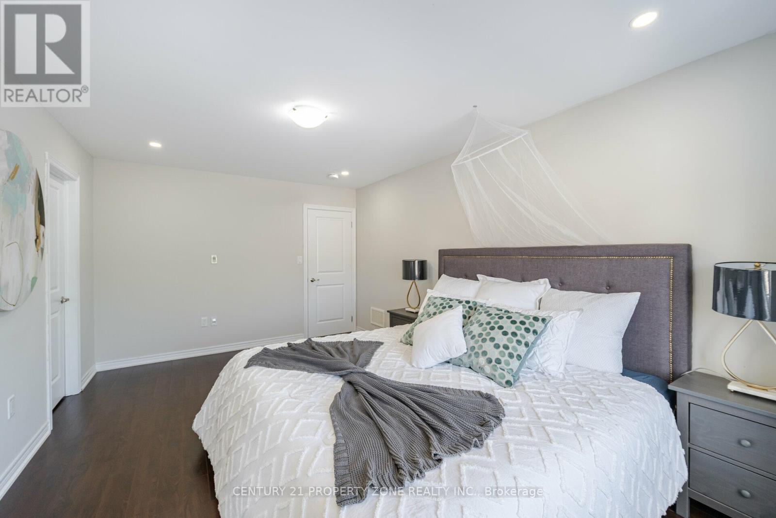 8 Teal Crest Circle, Brampton, Ontario  L6X 2Z6 - Photo 37 - W12878004