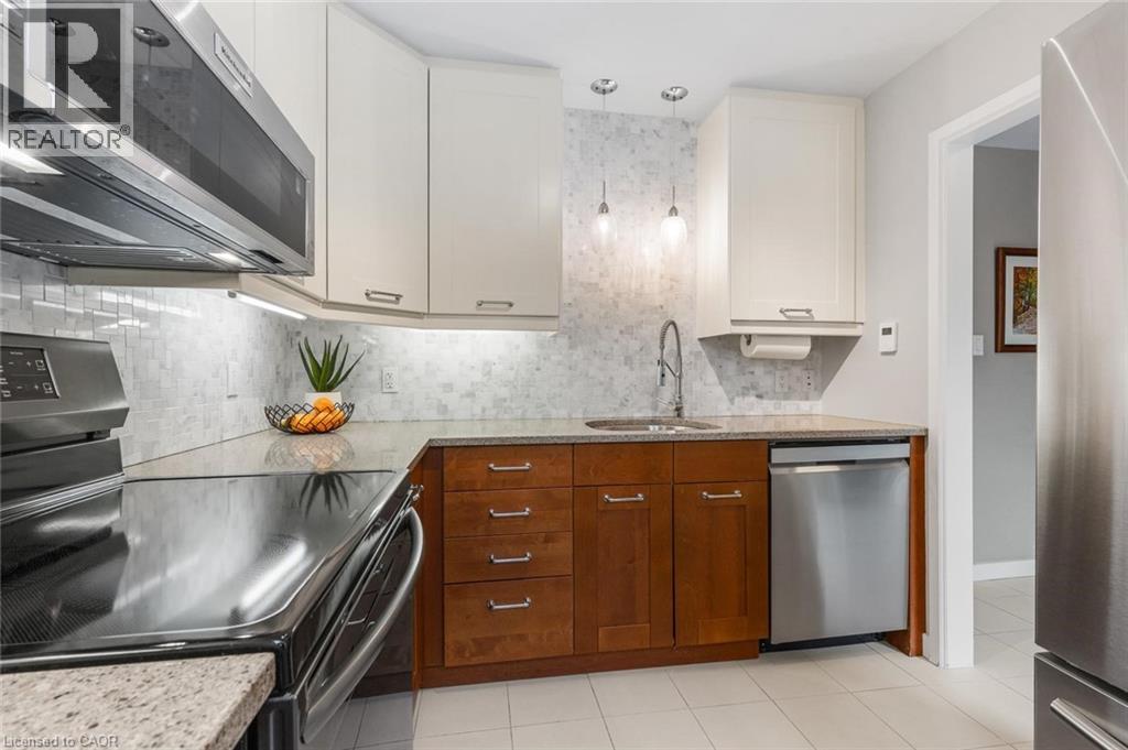 71 Sarah Lane, Oakville, Ontario  L6L 3V2 - Photo 8 - 40811735