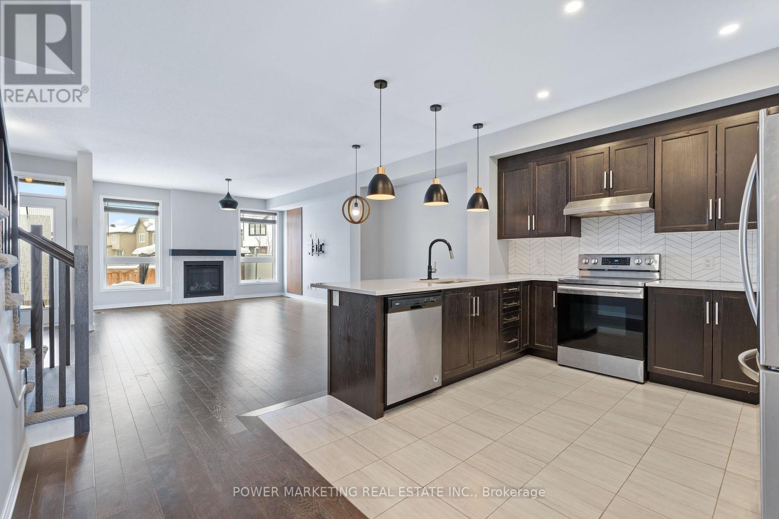 497 Cope Drive, Ottawa, Ontario  K2V 0P1 - Photo 5 - X12845020