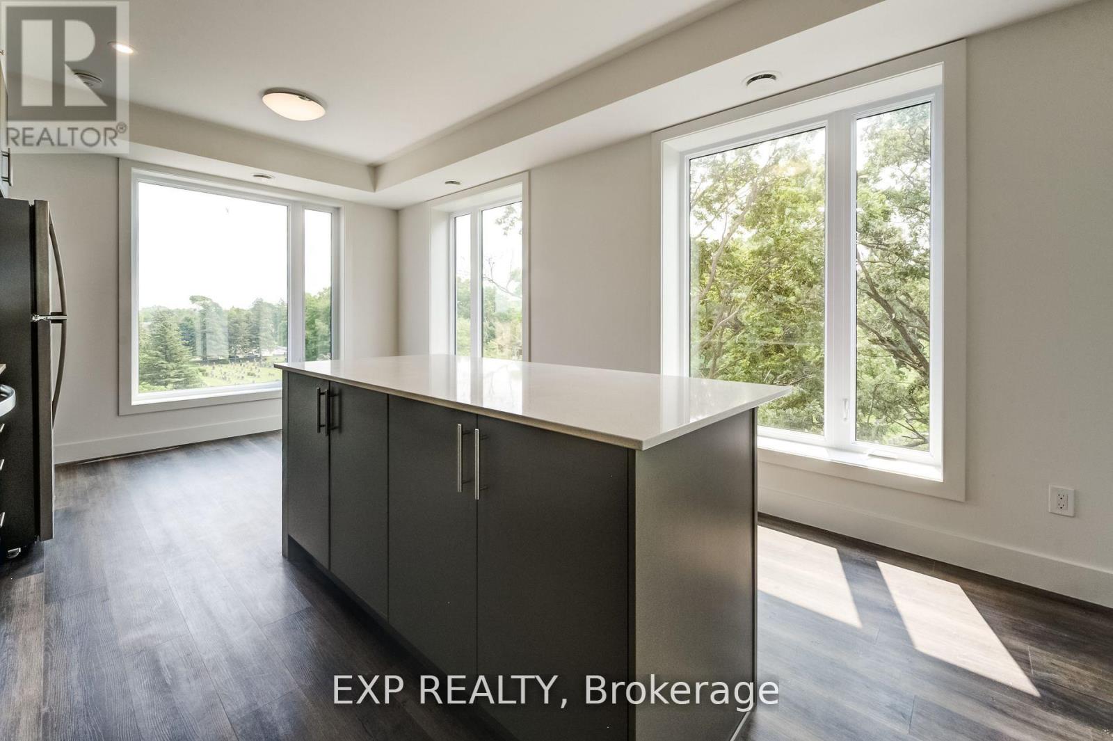 516 - 103 Roger Street, Waterloo, Ontario  N2J 1A4 - Photo 4 - X12824342