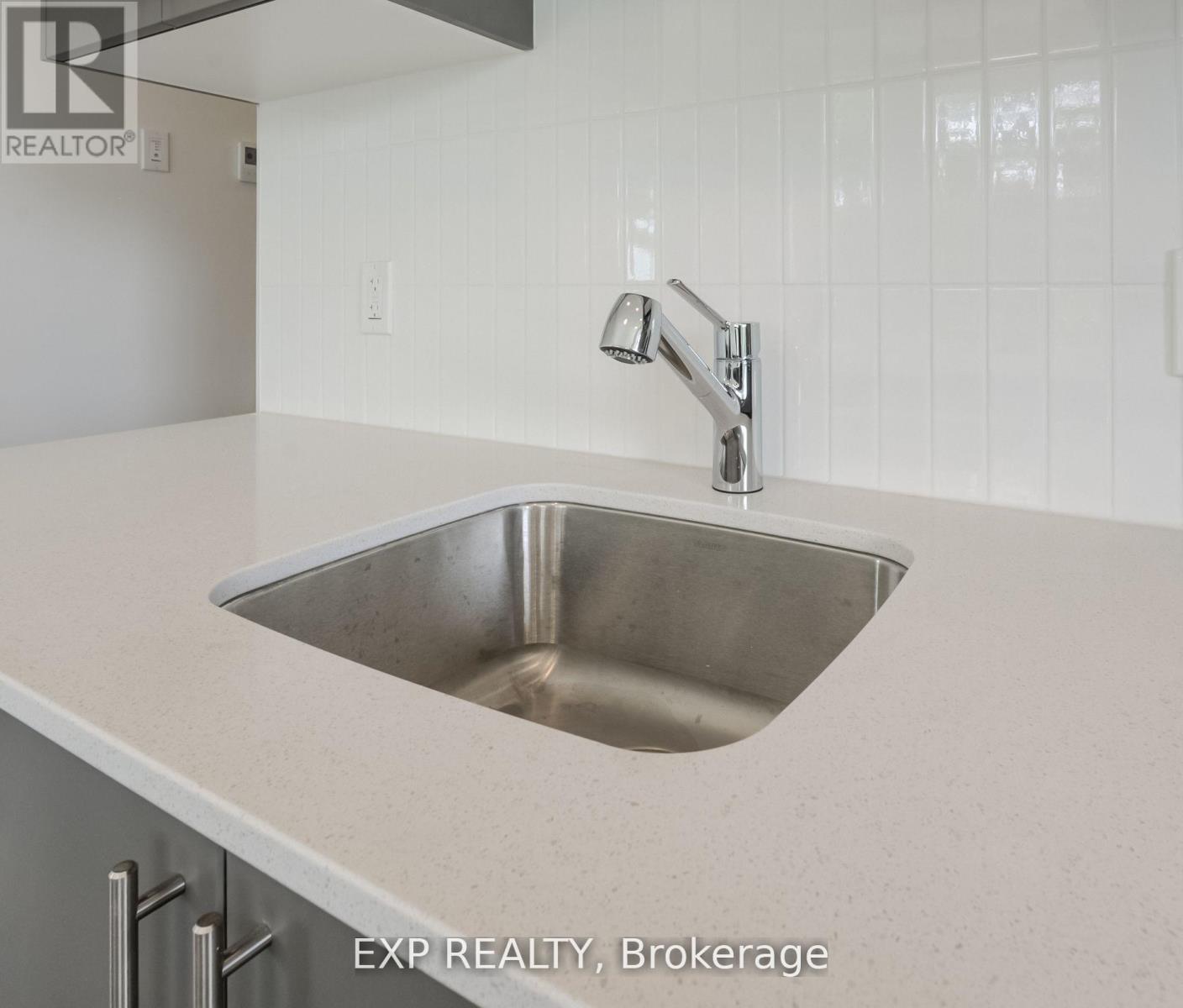 516 - 103 Roger Street, Waterloo, Ontario  N2J 1A4 - Photo 7 - X12824342