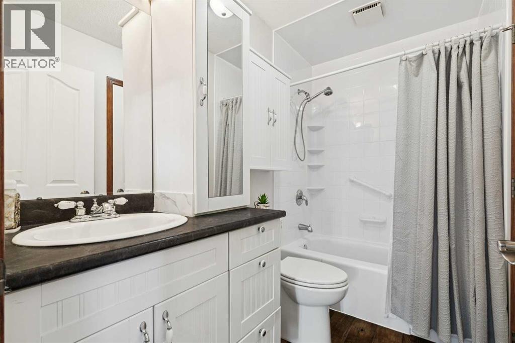 406 Queensland Place Se, Calgary, Alberta  T2J 5C9 - Photo 20 - A2291444