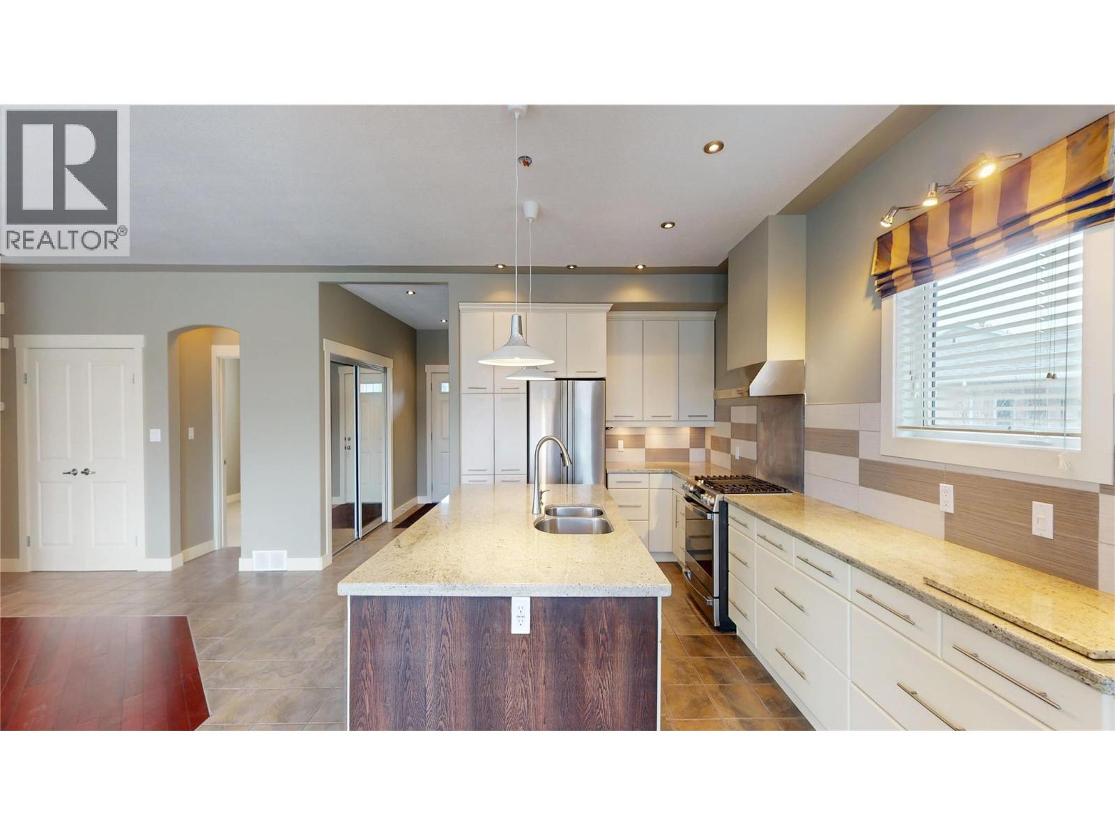 1631 Mt. Pyramid Crescent, Cranbrook, British Columbia  V1C 6K8 - Photo 8 - 10379095