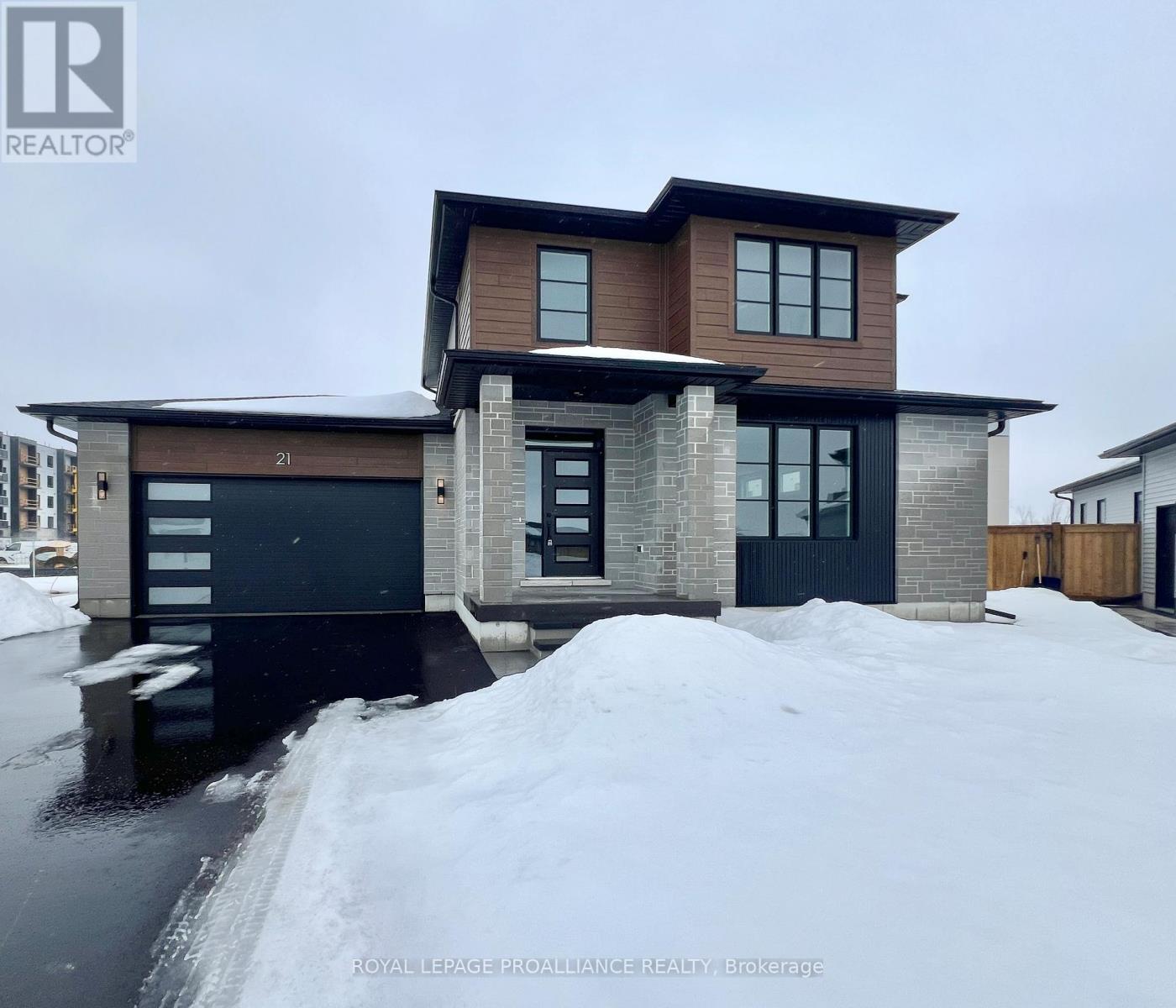 21 HORTON COURT, Belleville, Ontario