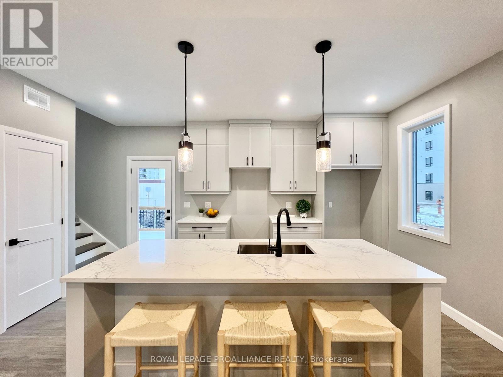 21 Horton Court, Belleville, Ontario  K8P 0G7 - Photo 13 - X12878082