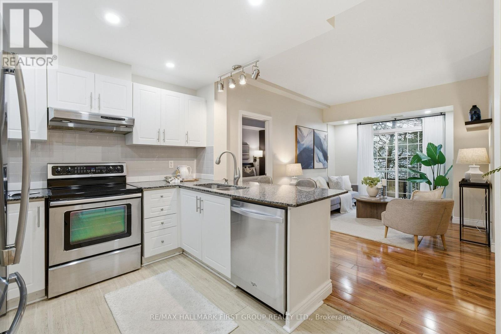 214 - 145 Third Street, Cobourg, Ontario  K9A 5X1 - Photo 4 - X12878094