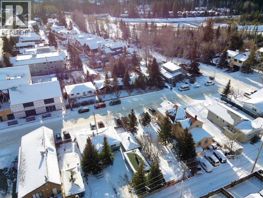 906 Main Street, Canmore, Alberta  T1W 1P3 - Photo 2 - A2274924