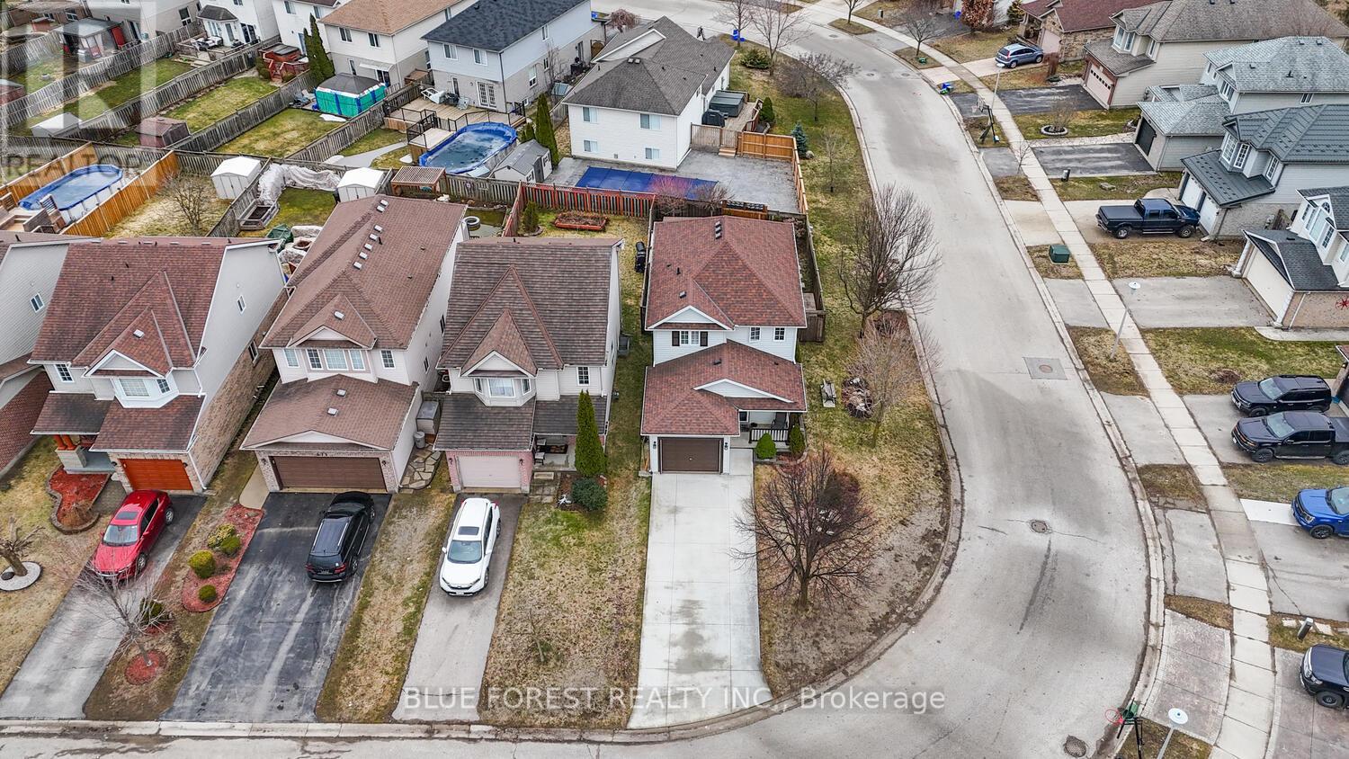 696 Fieldgate Circle, London East, Ontario  N5V 5E8 - Photo 4 - X12878018