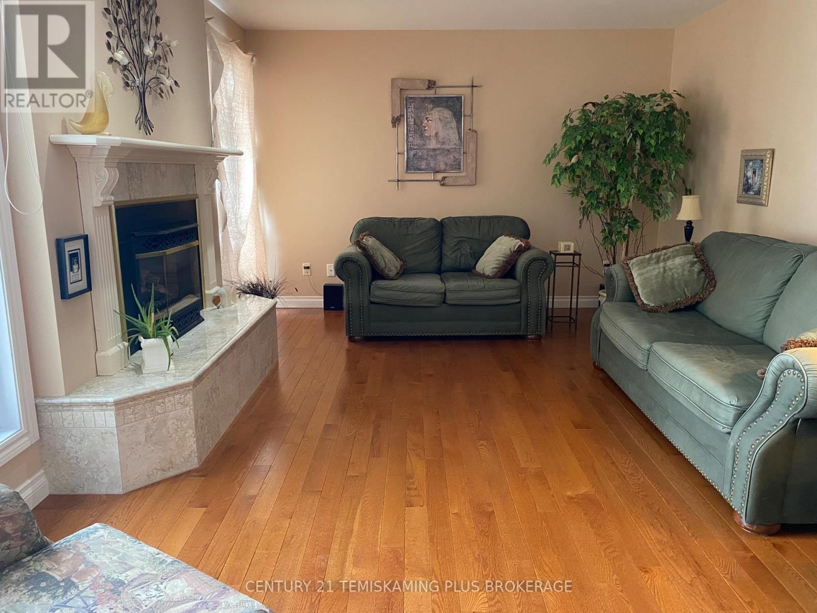 235 Mc Kelvie Street, Temiskaming Shores (New Liskeard), Ontario  P0J 1P0 - Photo 11 - T12878078