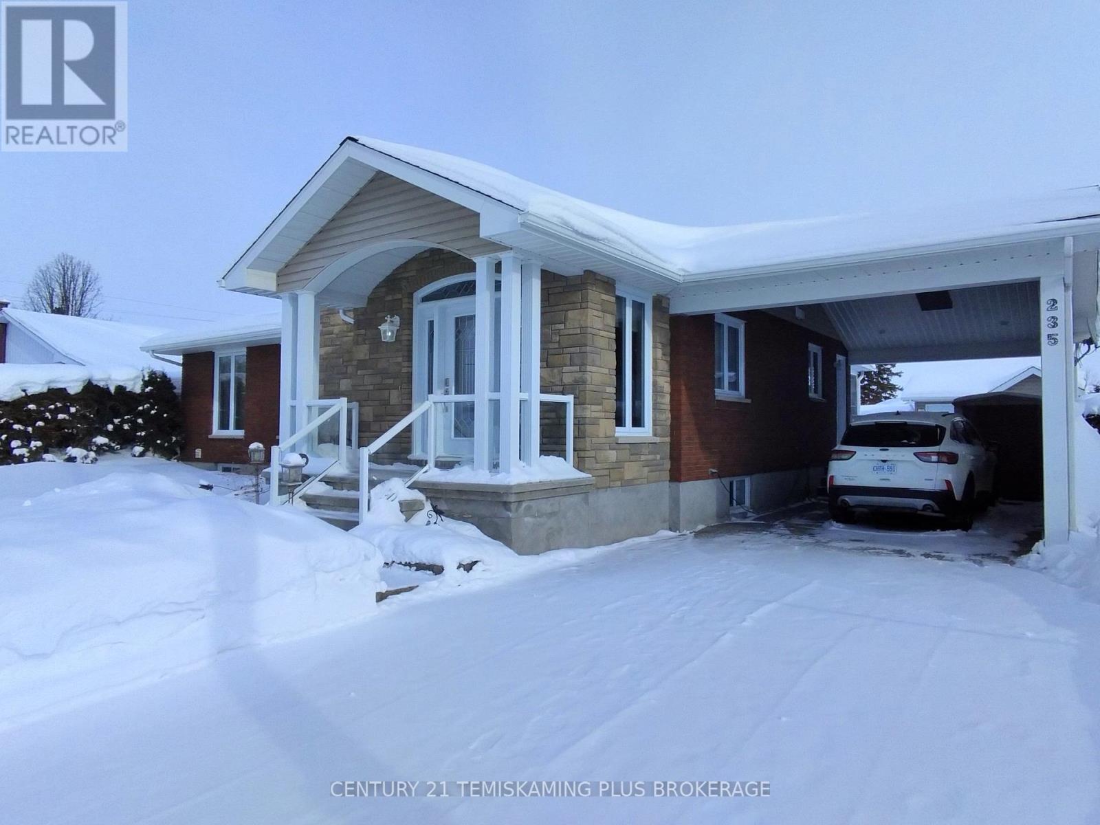 235 Mc Kelvie Street, Temiskaming Shores (New Liskeard), Ontario  P0J 1P0 - Photo 2 - T12878078