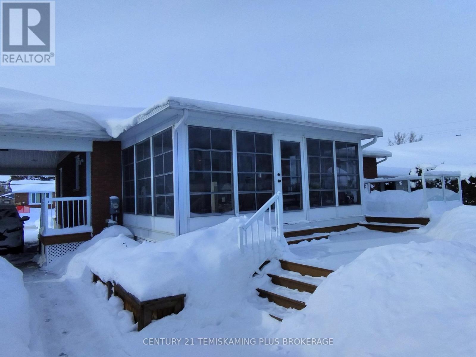 235 Mc Kelvie Street, Temiskaming Shores (New Liskeard), Ontario  P0J 1P0 - Photo 3 - T12878078