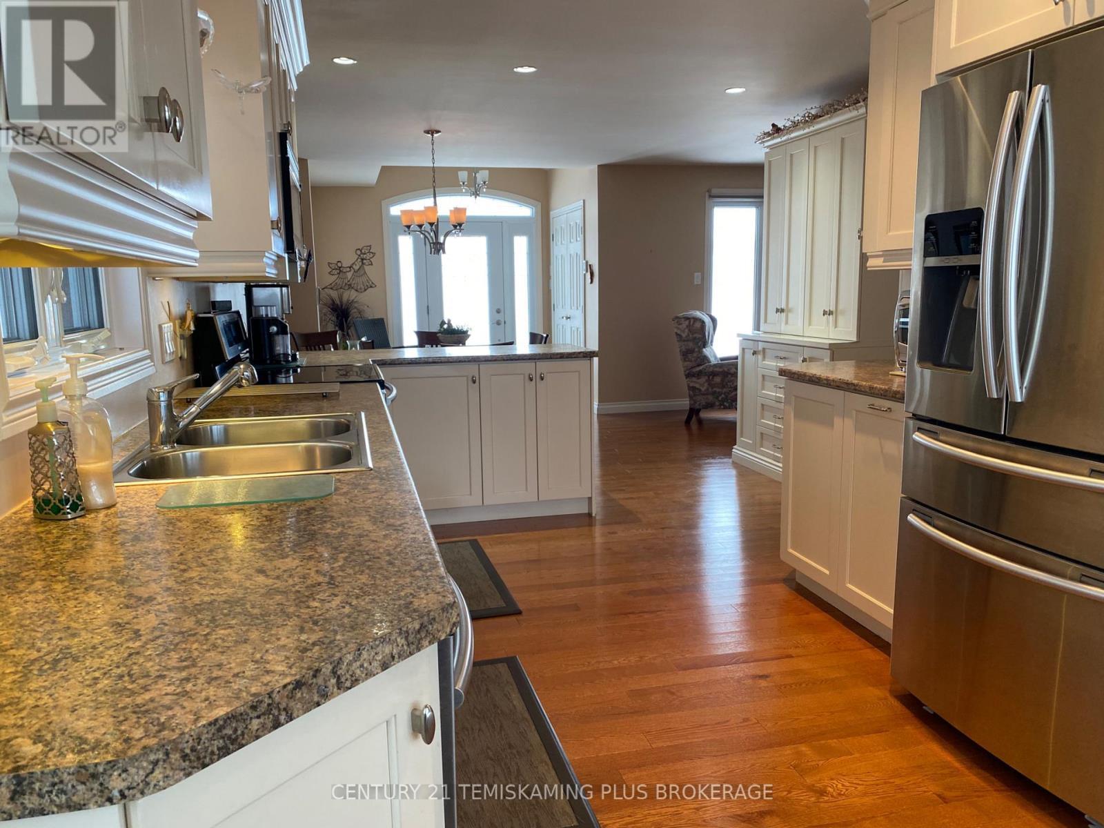 235 Mc Kelvie Street, Temiskaming Shores (New Liskeard), Ontario  P0J 1P0 - Photo 8 - T12878078