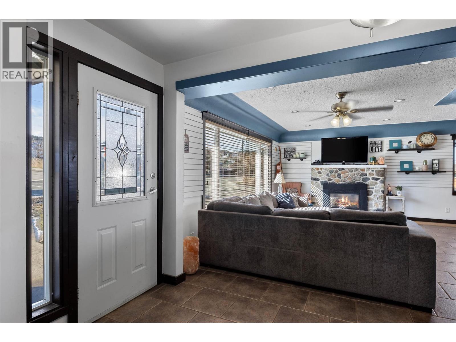 1006 Battle Street Kamloops Photo 3 1006 Battle Street Kamloops Photo 3