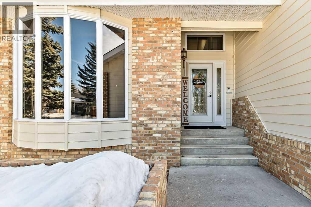 162 Woodbend Way, Okotoks, Alberta  T1S 1M1 - Photo 4 - A2287796