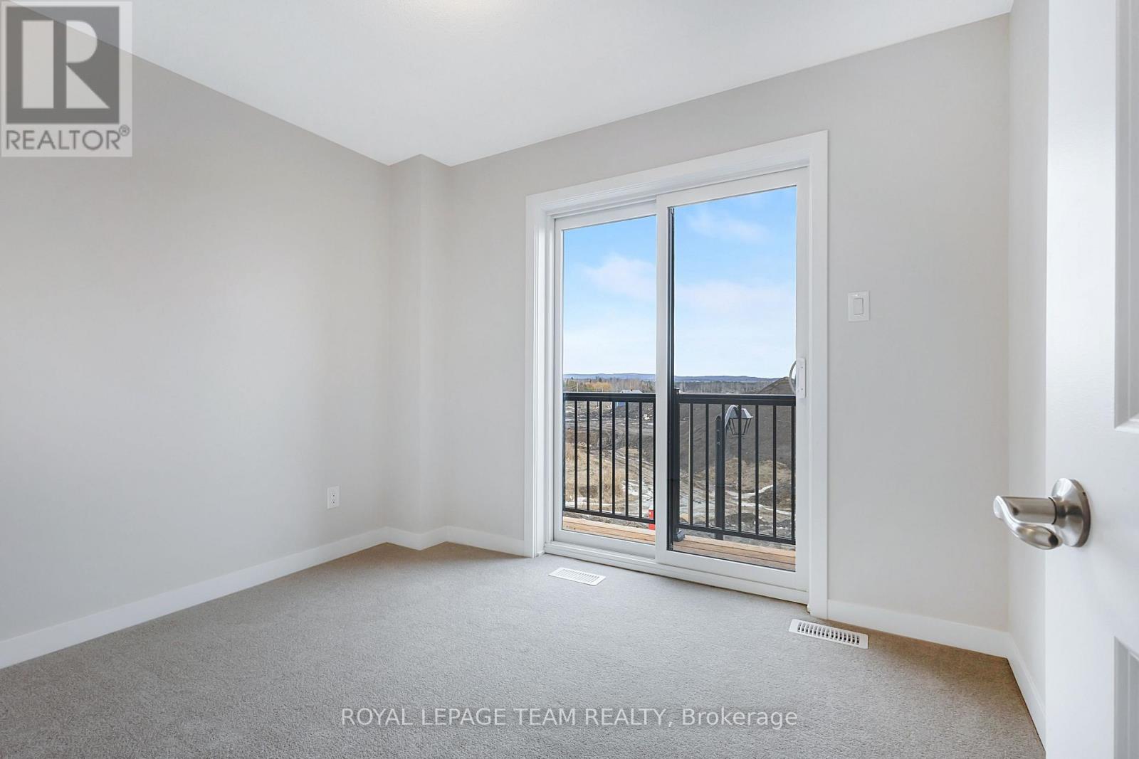 1004 Elixir Place, Ottawa, Ontario  K2K 1X7 - Photo 15 - X12878040