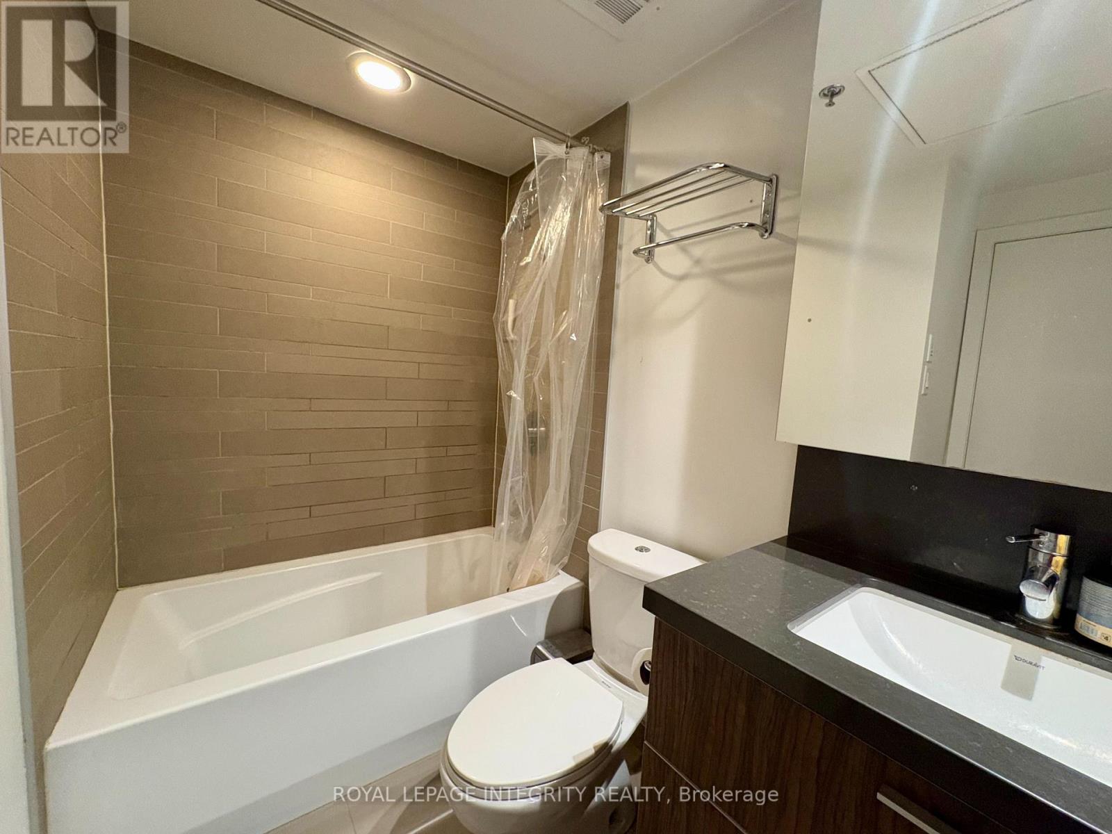 742 - 340 Mcleod Street, Ottawa, Ontario  K2P 1A4 - Photo 13 - X12878056