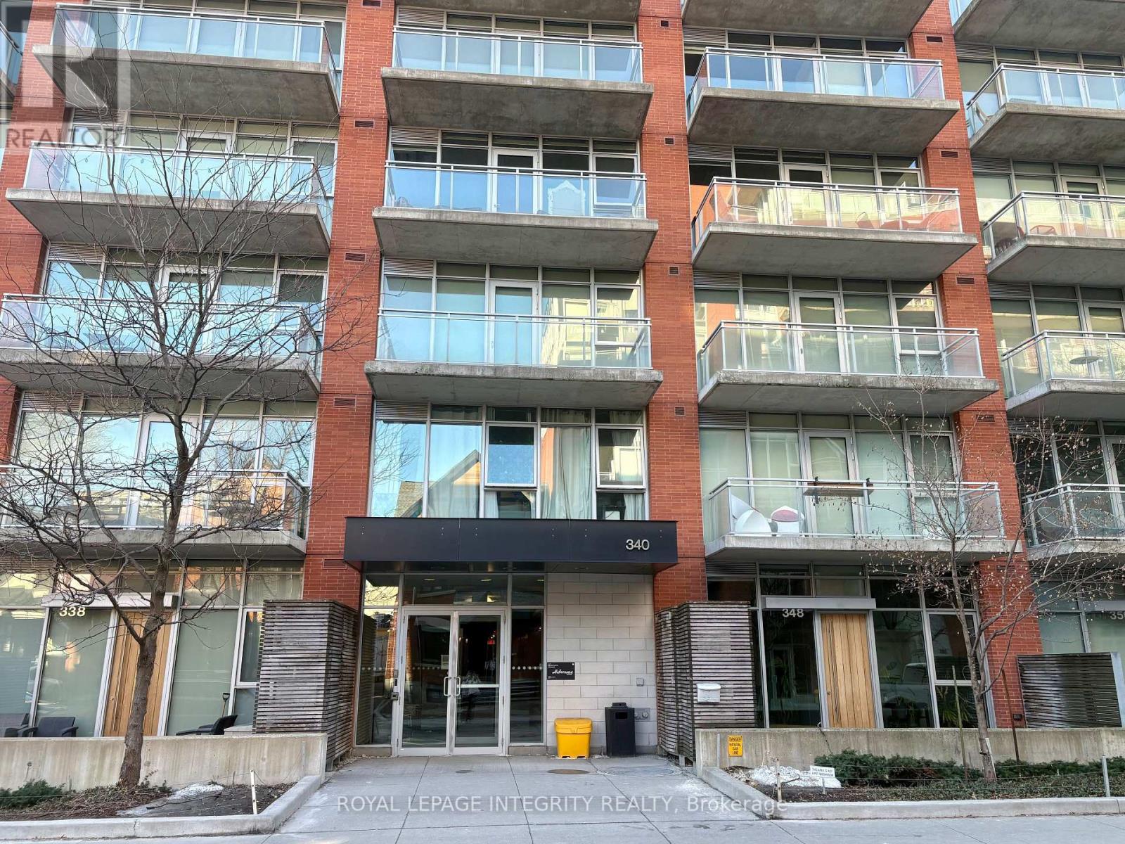 742 - 340 Mcleod Street, Ottawa, Ontario  K2P 1A4 - Photo 2 - X12878056