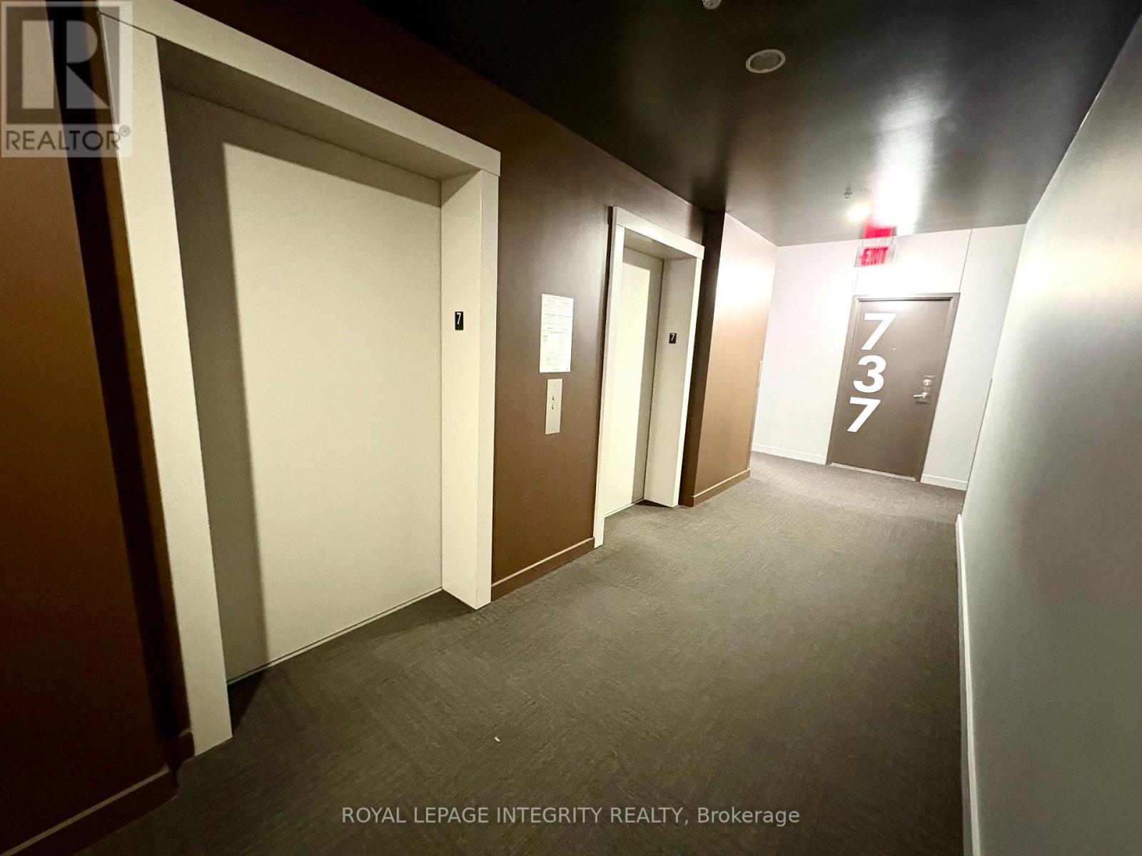 742 - 340 Mcleod Street, Ottawa, Ontario  K2P 1A4 - Photo 3 - X12878056