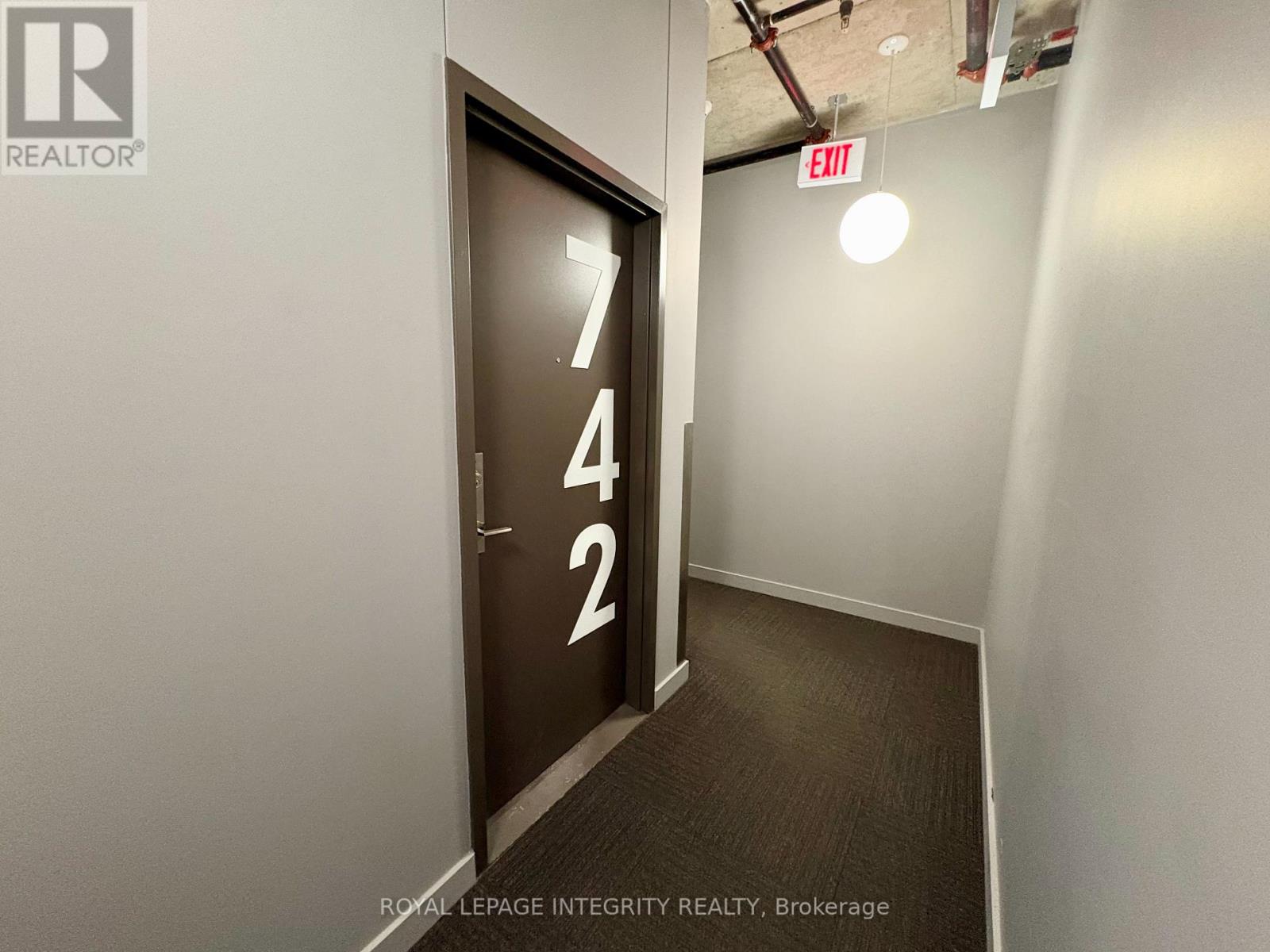 742 - 340 Mcleod Street, Ottawa, Ontario  K2P 1A4 - Photo 4 - X12878056