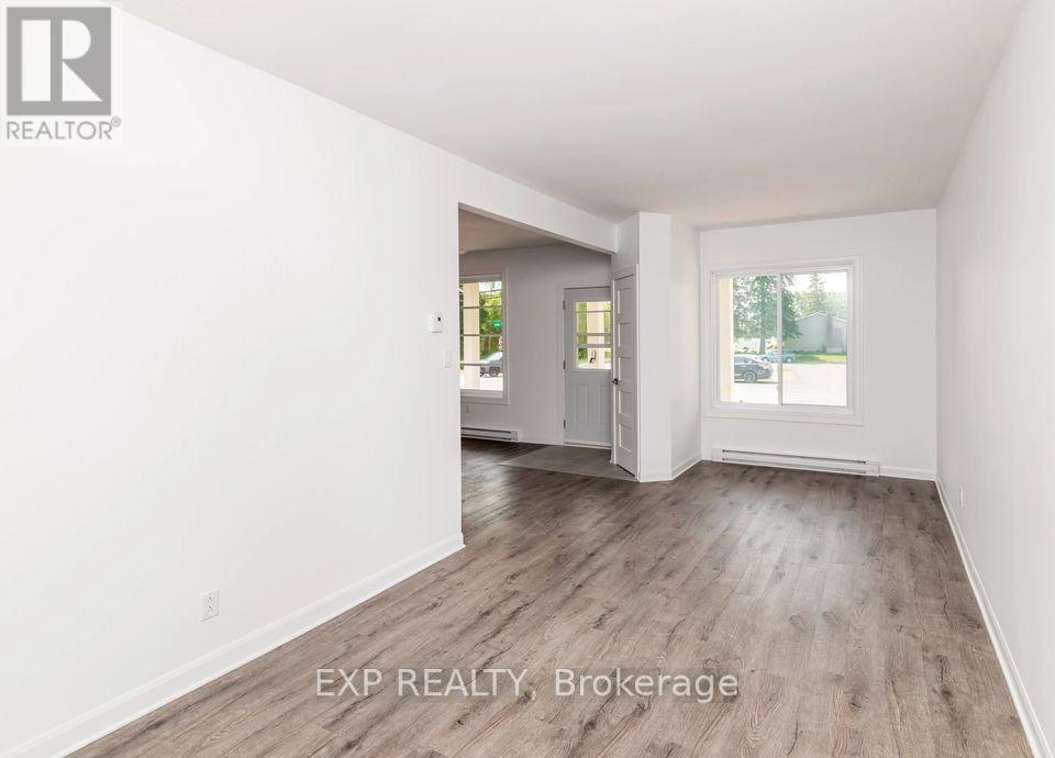 2 - 3203 Principale Street, Alfred And Plantagenet, Ontario  K0A 3K0 - Photo 9 - X12878076