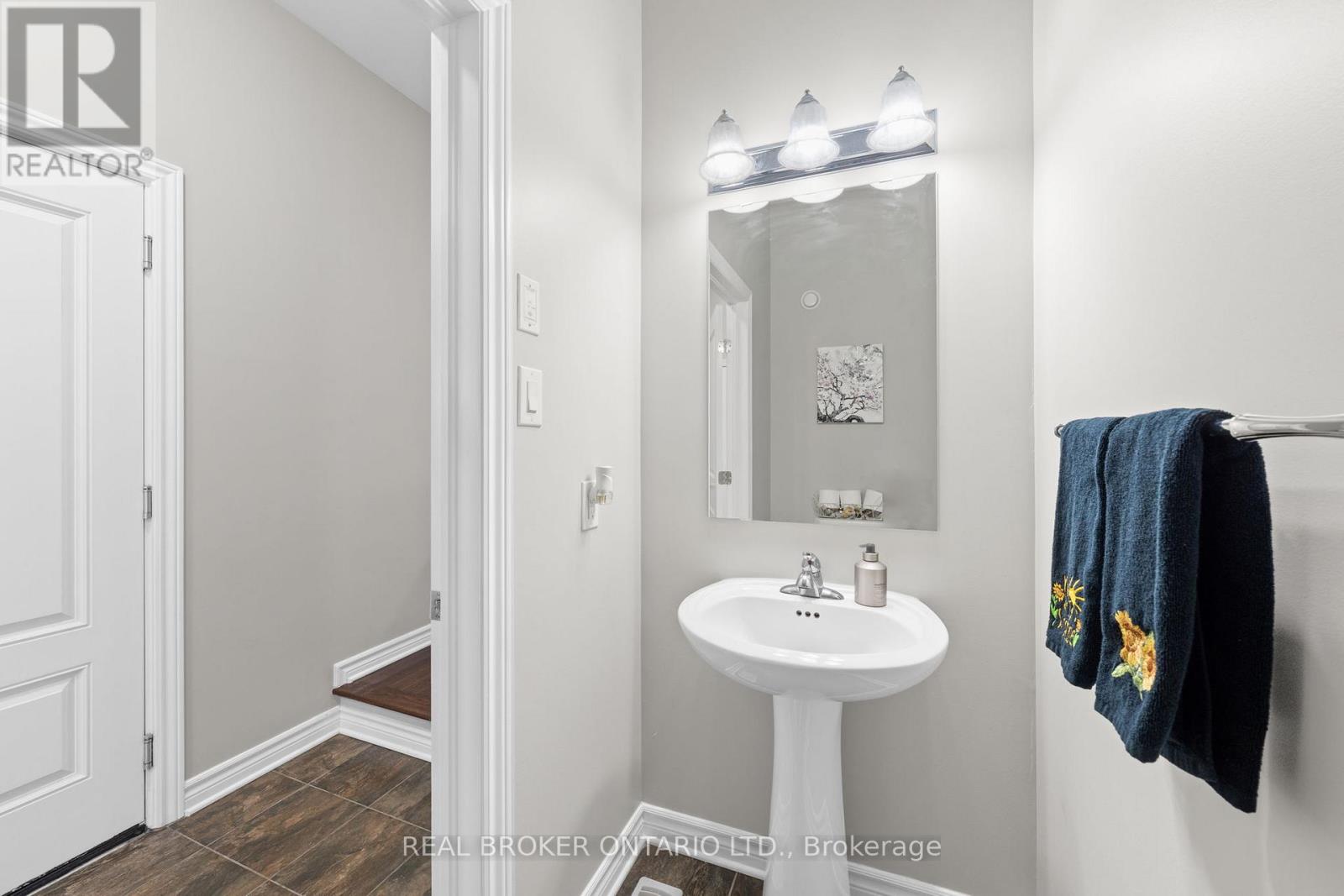 792 Cedar Creek Drive, Ottawa, Ontario  K1T 0M6 - Photo 18 - X12878098