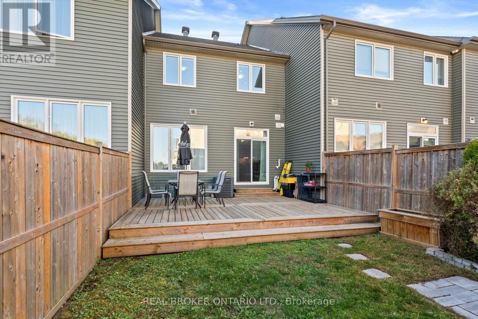 792 Cedar Creek Drive, Ottawa, Ontario  K1T 0M6 - Photo 35 - X12878098