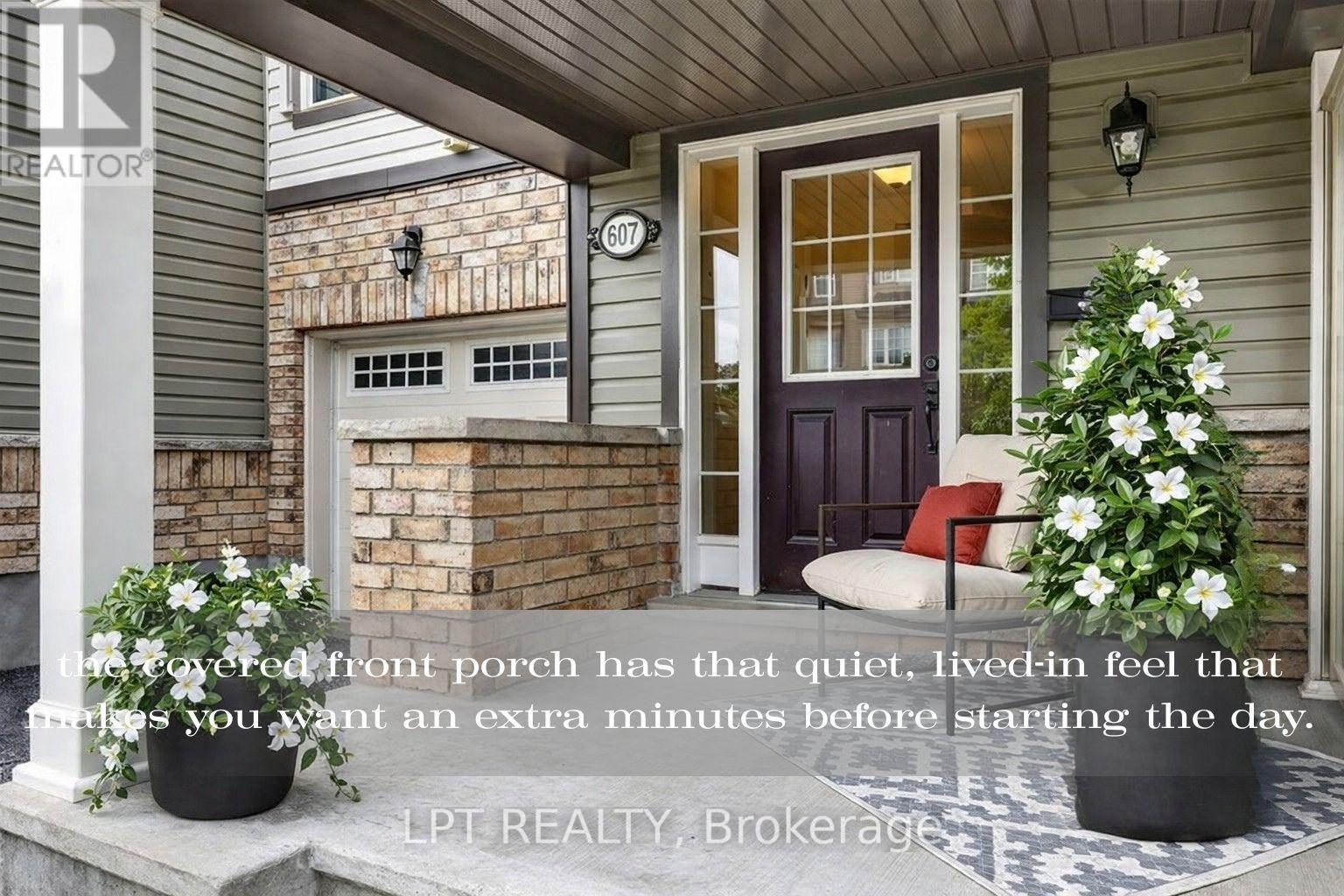 607 Meadowcreek Circle, Ottawa, Ontario  K2M 0J9 - Photo 2 - X12878132