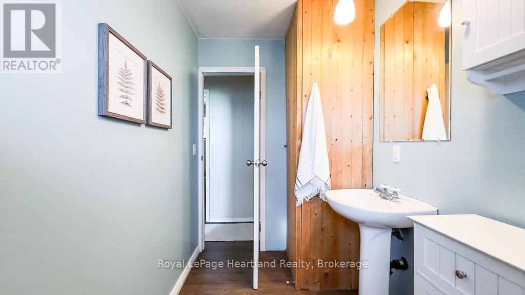 71702 Old Cedarbank Lane, Bluewater, Ontario  N0M 1N0 - Photo 25 - X12438099