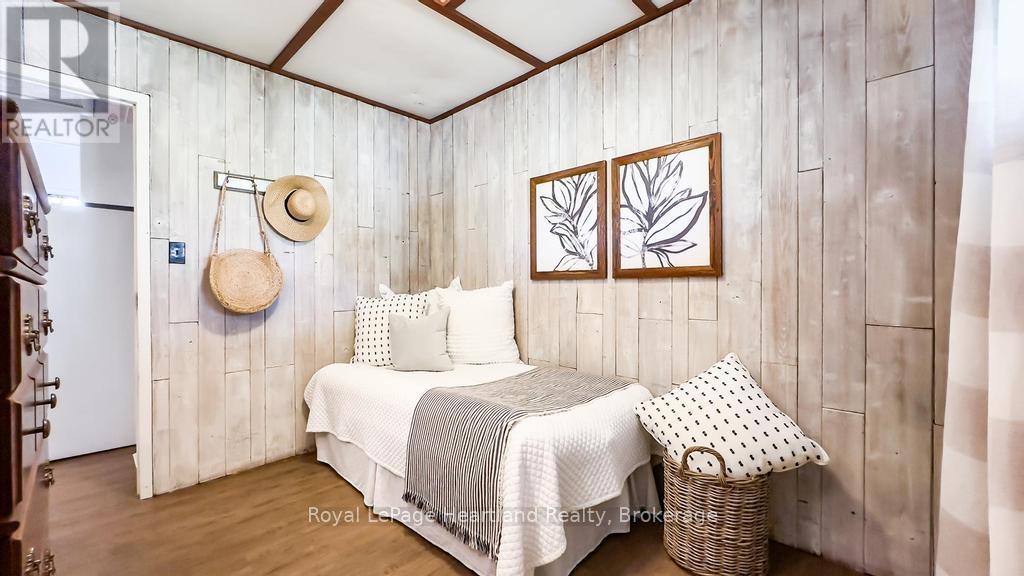 71702 Old Cedarbank Lane, Bluewater, Ontario  N0M 1N0 - Photo 23 - X12438099