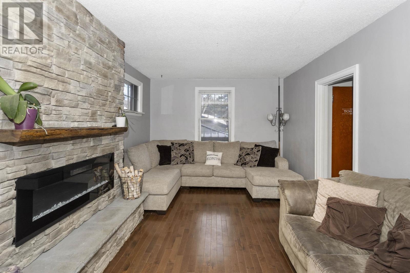 1417 Hamilton Ave, Thunder Bay, Ontario  P7E 4X8 - Photo 4 - TB2600427