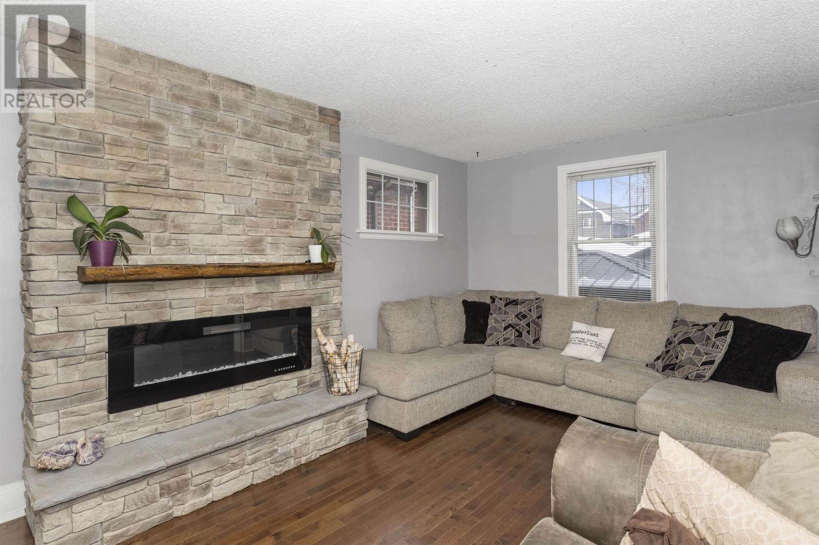 1417 Hamilton Ave, Thunder Bay, Ontario  P7E 4X8 - Photo 5 - TB2600427