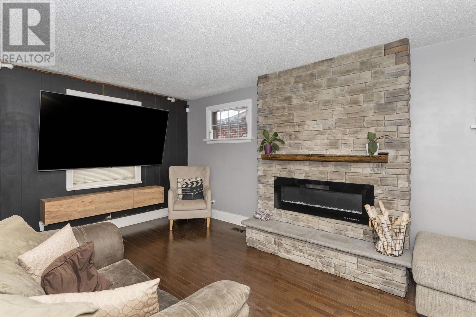 1417 Hamilton Ave, Thunder Bay, Ontario  P7E 4X8 - Photo 7 - TB2600427