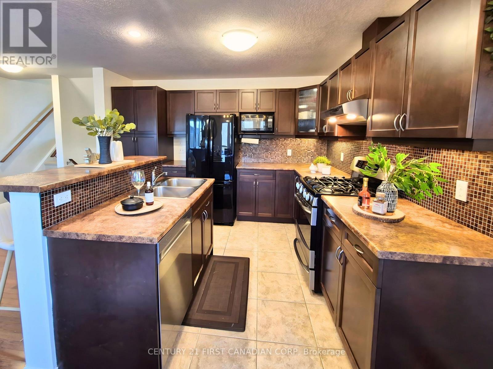 1 - 582 Hyde Park Road, London North, Ontario  N6H 3S1 - Photo 6 - X12842030