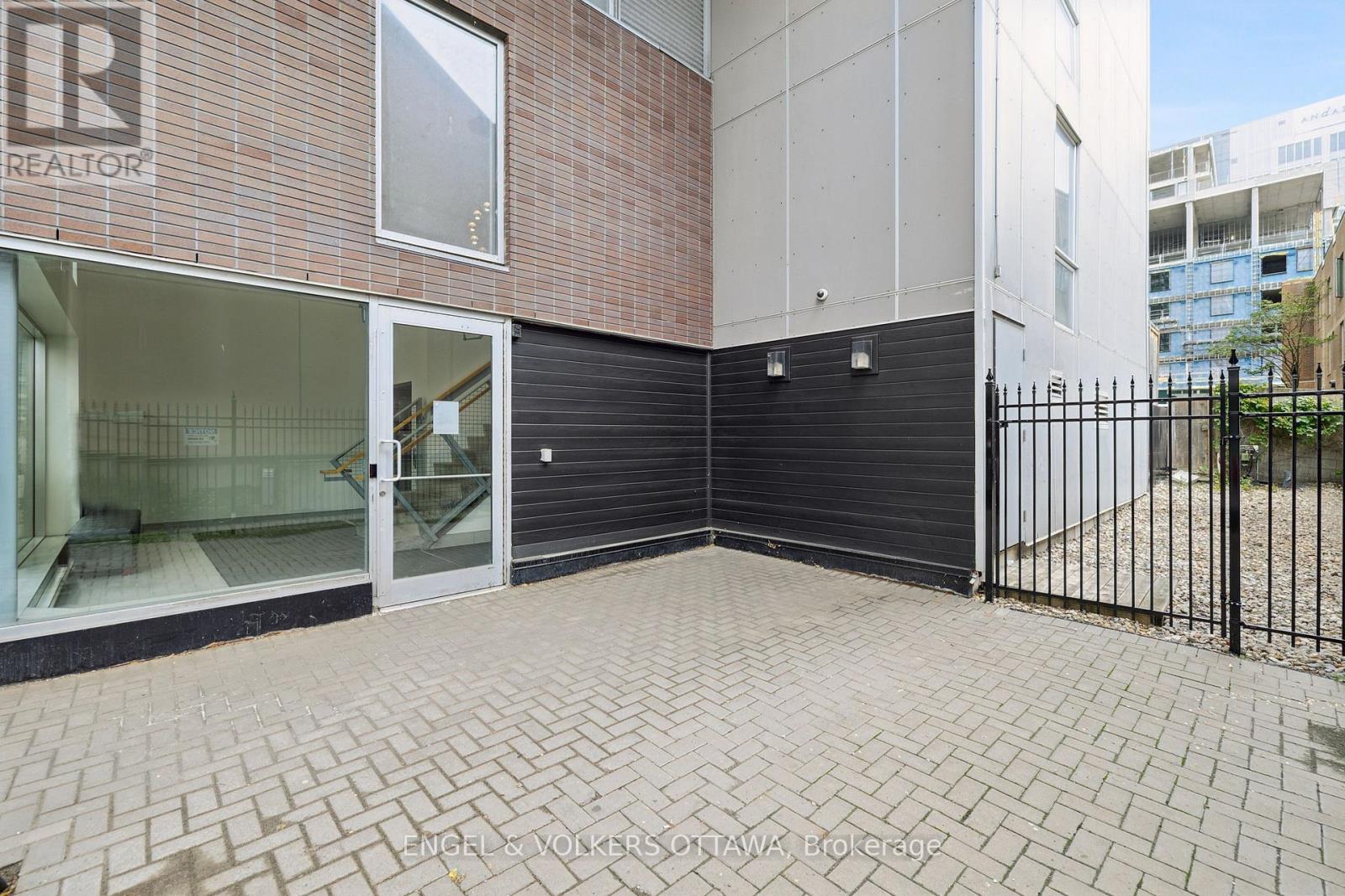 104 - 360 Cumberland Street, Ottawa, Ontario  K1N 0B1 - Photo 2 - X12844678