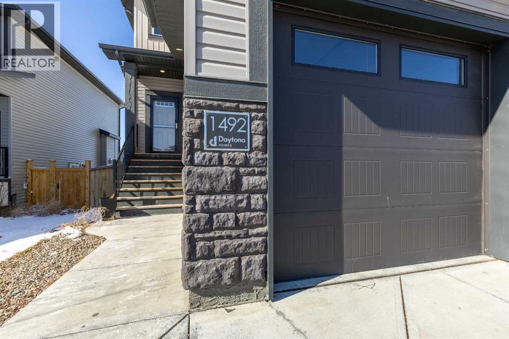 1492 Coalbanks Boulevard W, Lethbridge, Alberta  T1J 5L5 - Photo 3 - A2292061