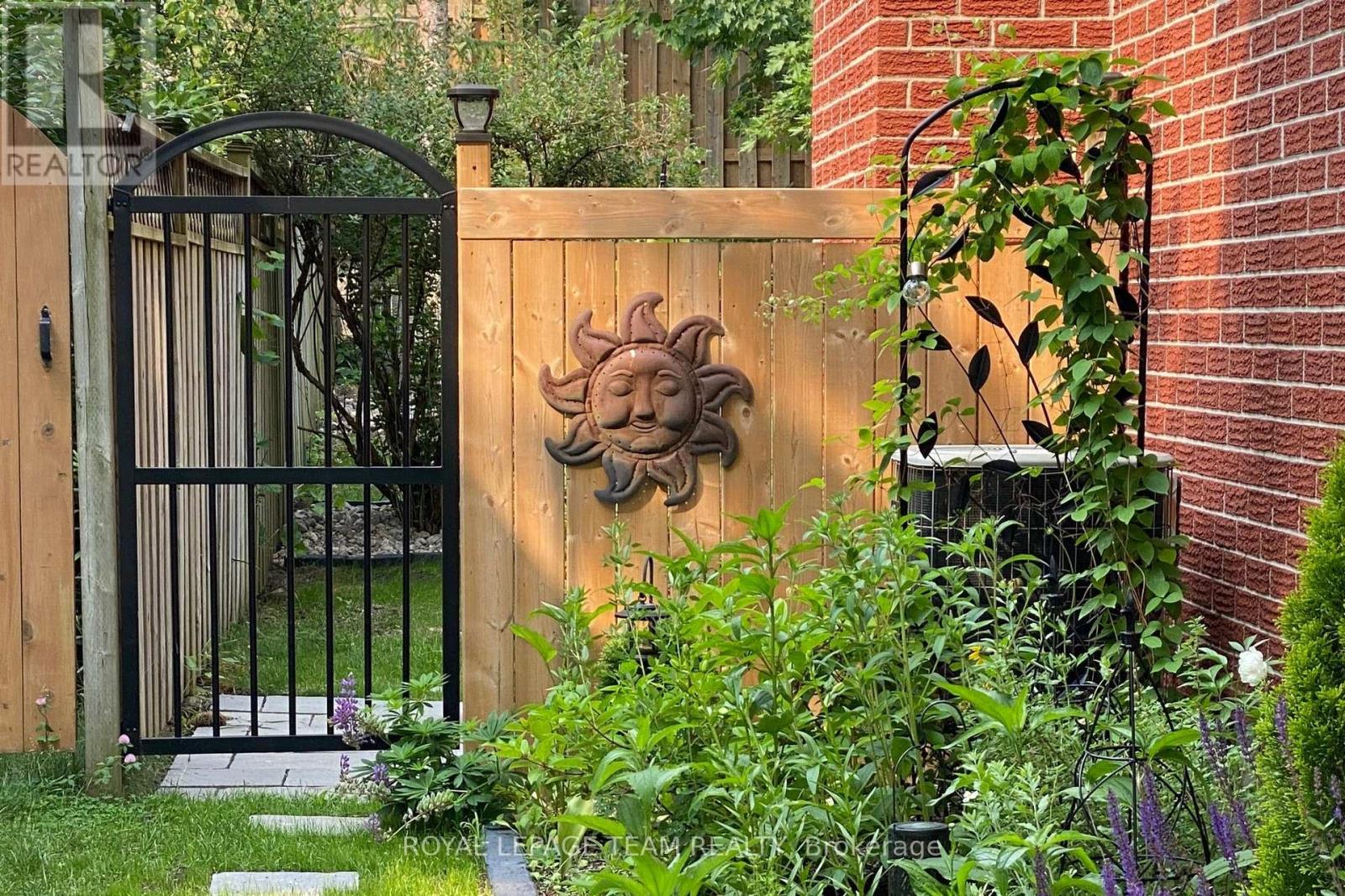 229 Walden Drive, Ottawa, Ontario  K2K 2M3 - Photo 41 - X12877870