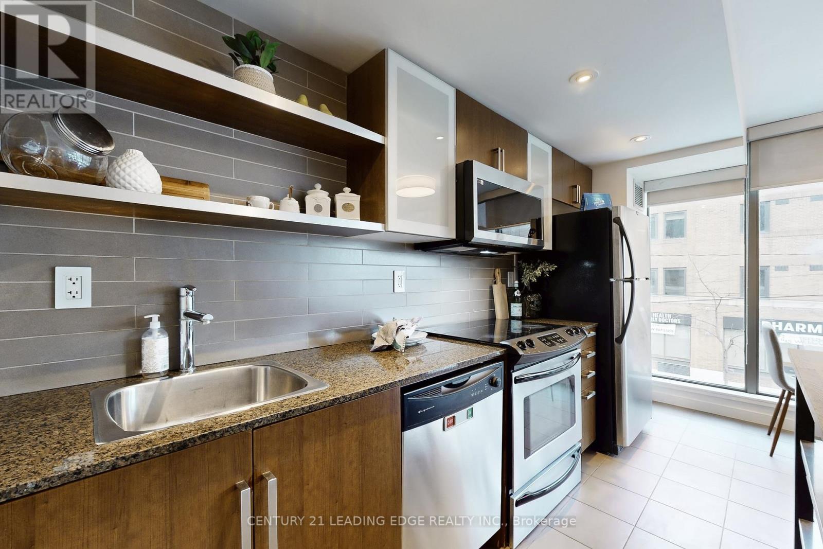 215 - 33 Lombard Street, Toronto (Church-Yonge Corridor), Ontario  M5C 3H8 - Photo 13 - C12878054