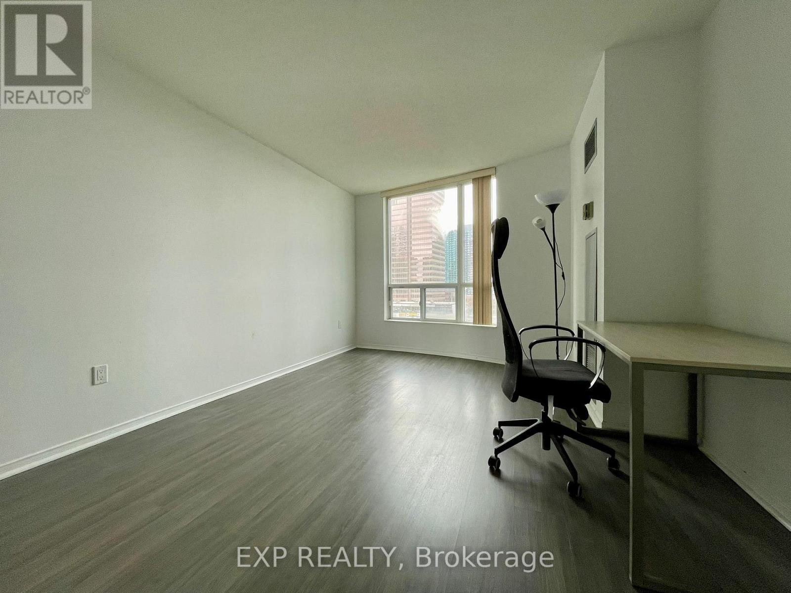 708 - 8 Pemberton Avenue, Toronto, Ontario  M2M 4K8 - Photo 10 - C12878070