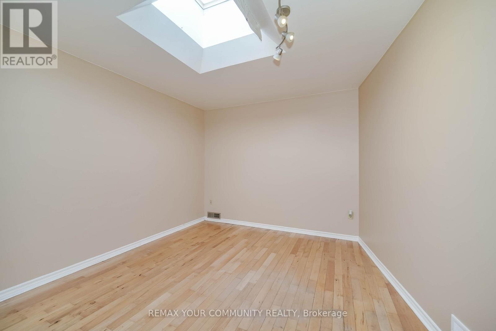 2 - 1378 Danforth Avenue S, Toronto, Ontario  M4J 3V9 - Photo 15 - E12878008