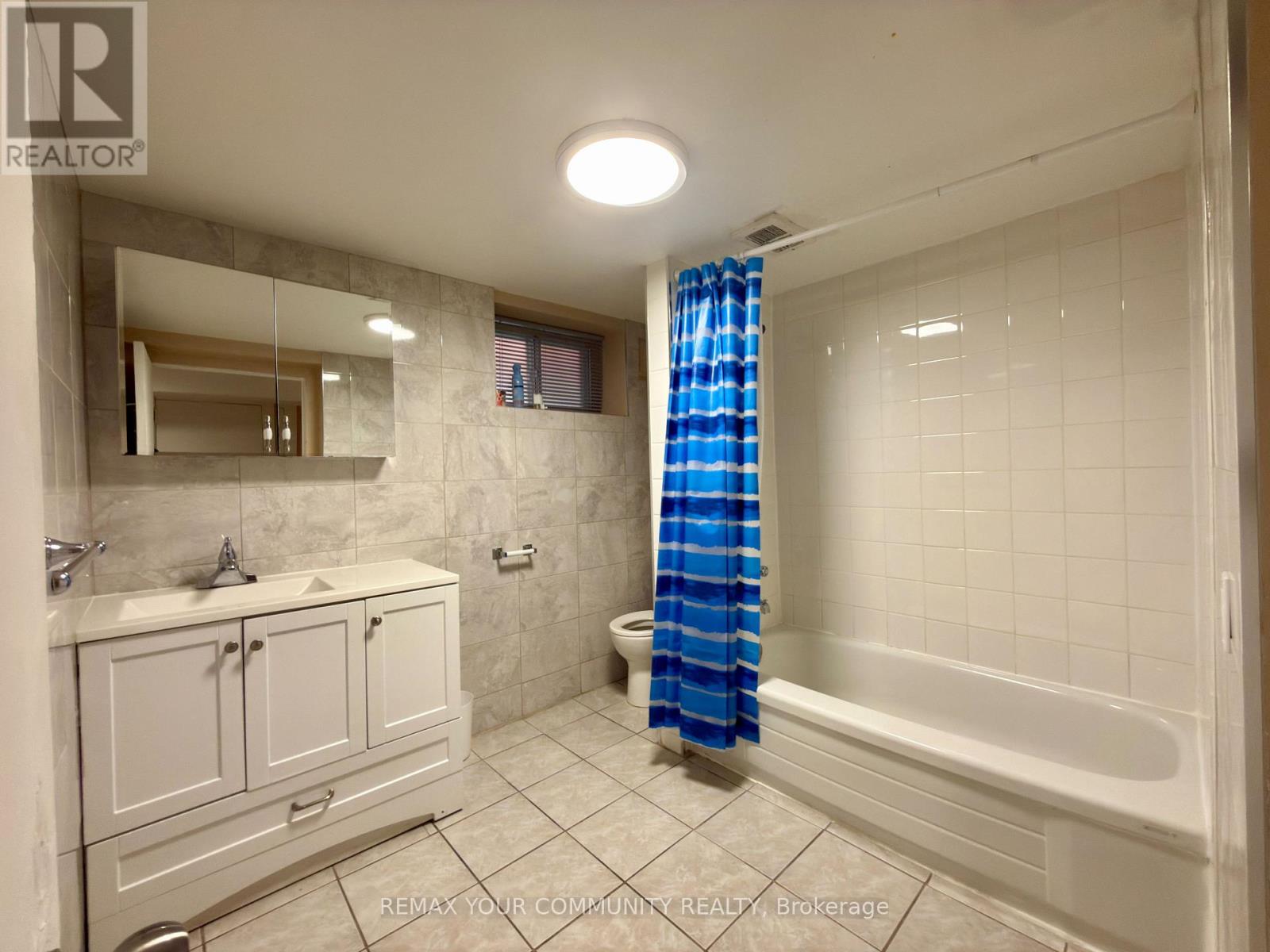 Lower Unit 1 - 86 Lesmount Avenue, Toronto, Ontario  M4J 3V9 - Photo 8 - E12878010