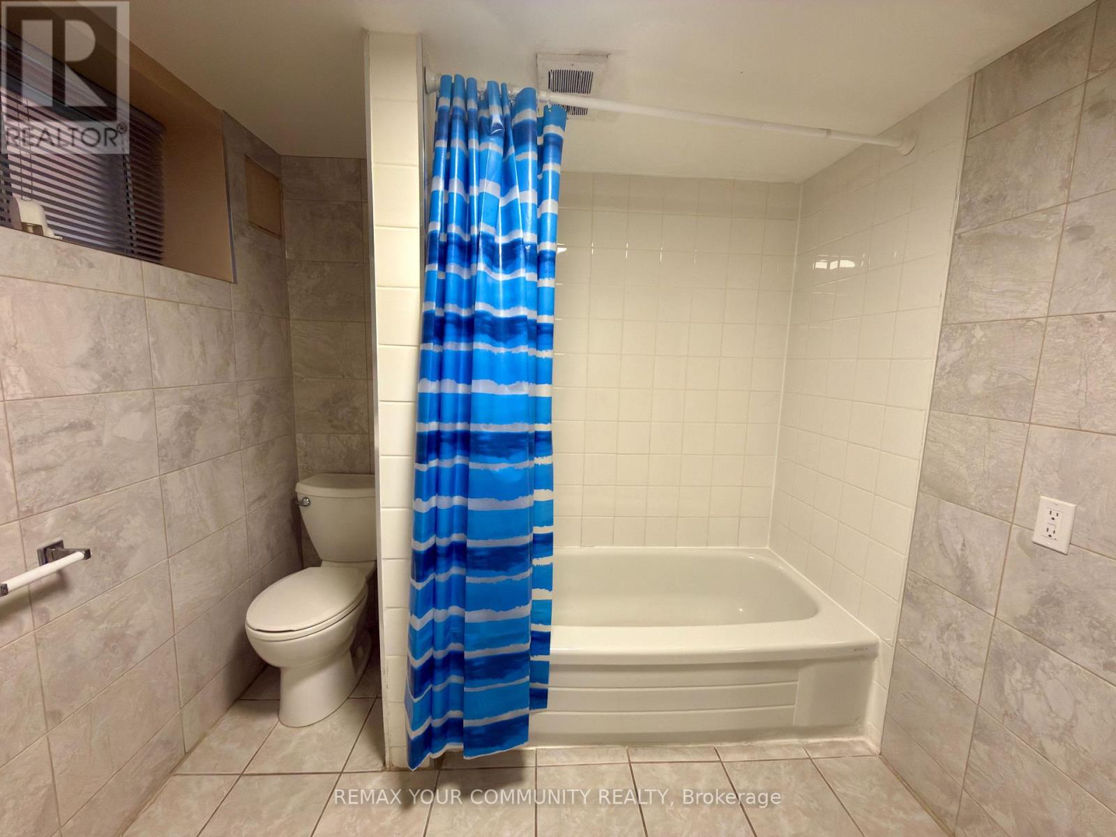 Lower Unit 2 - 86 Lesmount Avenue, Toronto, Ontario  M4J 3V9 - Photo 8 - E12878012