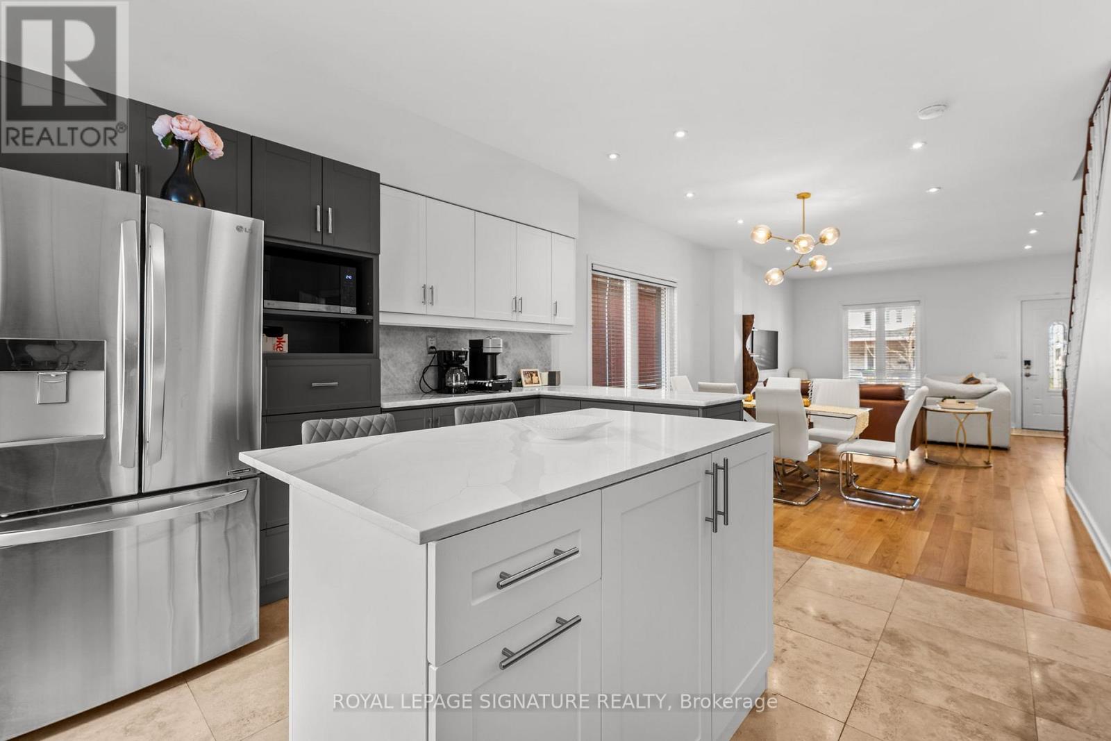 176 Hastings Avenue, Toronto, Ontario  M4L 2L3 - Photo 17 - E12878122