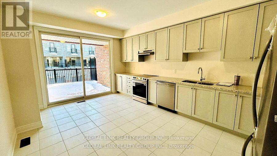 2959 Gatestone Path, Pickering, Ontario  L1X 0R5 - Photo 5 - E12878124